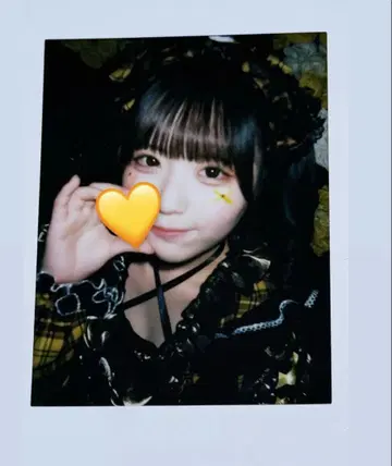 iON! 쿠리스 무기 생일 폴라로이드