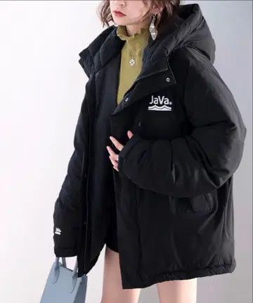 후드 부착 블랙 다운 자켓 L 사이즈