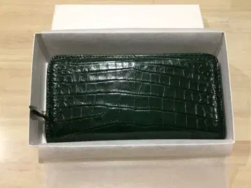 다크 그린 장지갑