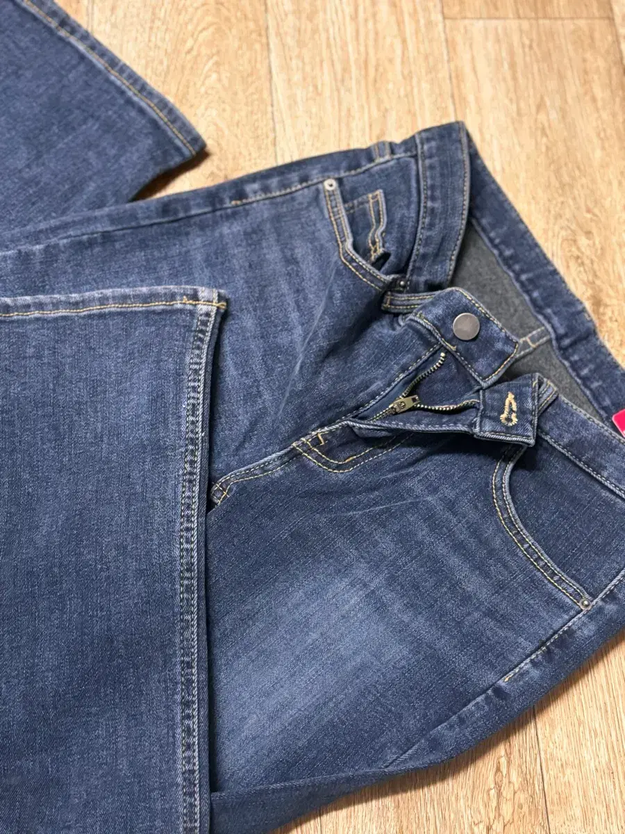 Fleece-lined jeans, four-way stretch denim pants, new product, M size