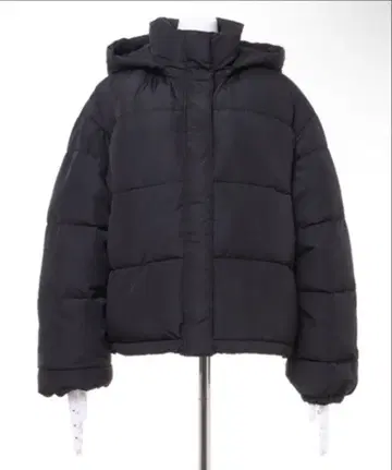 M 사이즈 블랙 다운 자켓