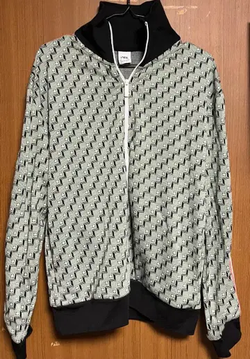 ZARA 트랙 자켓