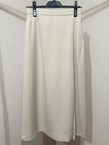 AURALEE 슬릿 롱 스커트