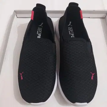 [ 미사용 ] PUMA SOFTFOAM+ 블랙/핑크 슬립온 24.5cm