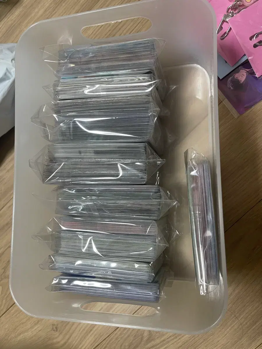 343 PLAVE album pocards for unstanning