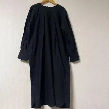 SI-HIRAI 긴팔 원피스 블랙 포멀