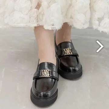 모노그램 벨트 볼륨 로퍼