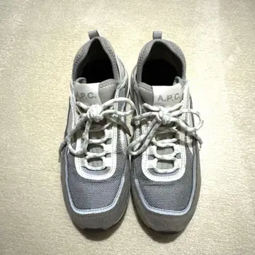 아페쎄 스니커즈