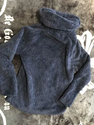 noid. 노아이디 터틀 모헤어 니트 플리스