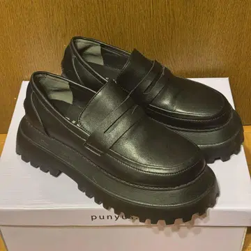 punyus 블랙 로퍼 통굽 사이즈 1