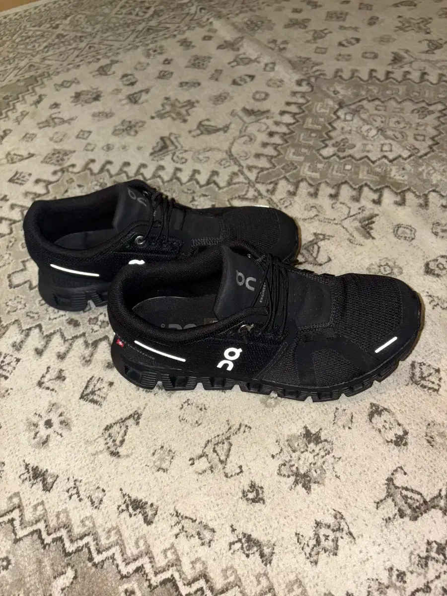 On Running Cloud 5 / 230 (37 size)