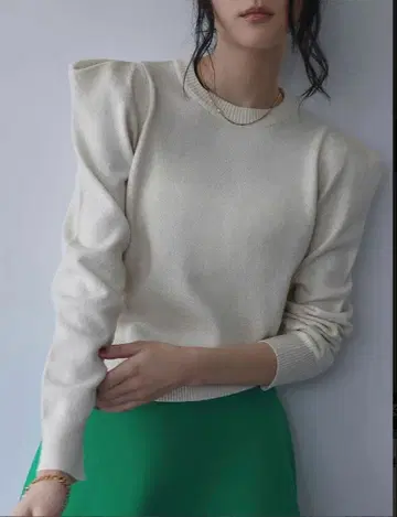 ELFRANK 정품 미사용 새상품 파워숄더 하이넥 라메 니트 풀오버