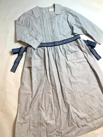 [제인 마플] 2023SS 프렌치 로고 리본 탭 드레스