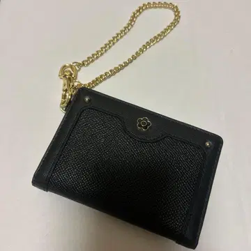 MARY QUANT 패스 케이스