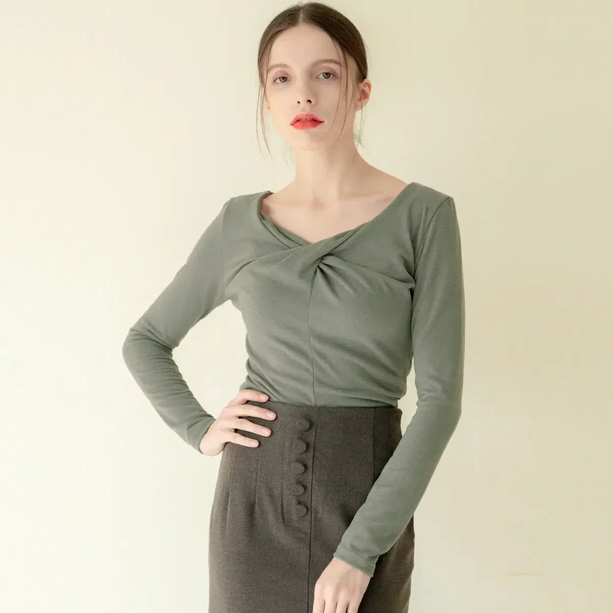 320SHOWROOM Twist T-shirt, size 55, new item