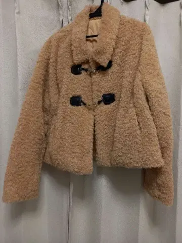 퀼트 안감 버클 보아 자켓 베이지