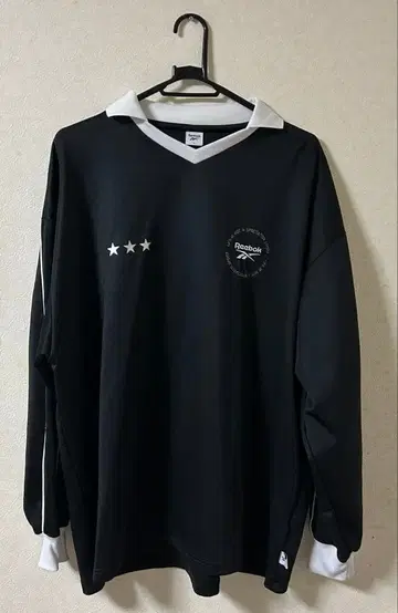 리복 블랙 긴팔 티셔츠