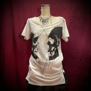 CIVARIZE 스컬 T셔츠 V계 헤이세이 시크 스타일 y2k 아카이브