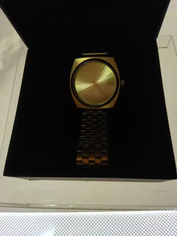 가격 인하 NIXON 골드 아날로그 손목시계