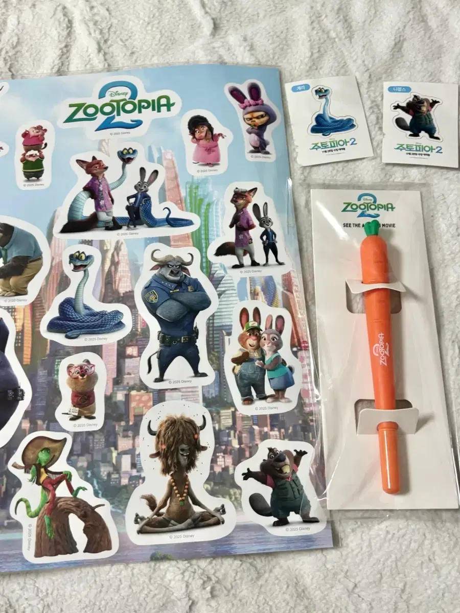 Bulk) Zootopia Pop-up The Hyundai sticker tattoo carrot ballpoint pen