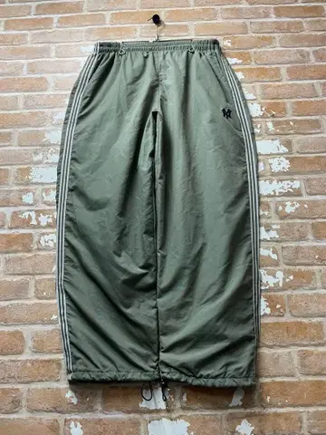 Yankees NY 나일론 팬츠 트랙 팬츠 라인 팬츠 카키 자수