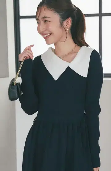 [ 새상품 ] 라부티크 봉봉 아지메 카라 니트 원피스