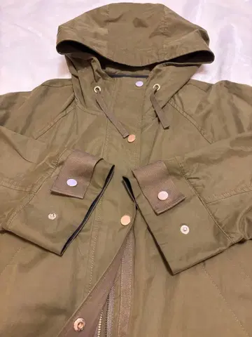 YACCA VECCA 돌먼형 마운틴 후드티