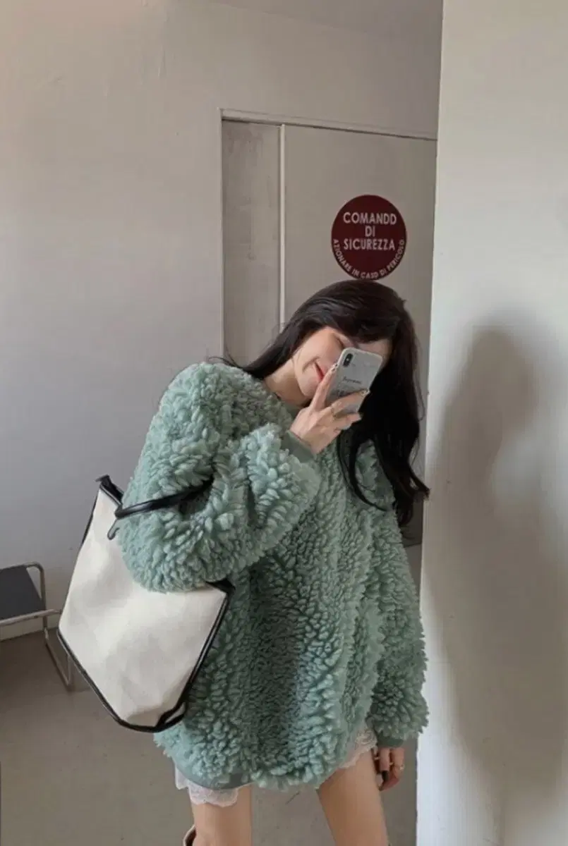 Fuzzy Oversized Sweatshirt T-shirt (New Product) Free Size