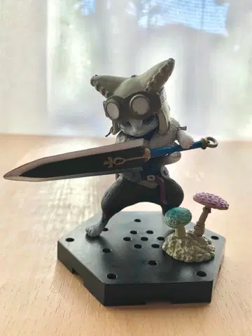 몬스터 헌터 제일복권 트레이딩 피규어 오토모 아이루 (소드)