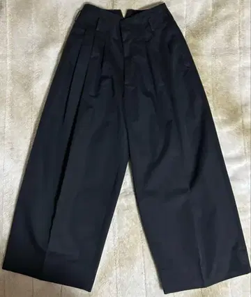 GU 턱 와이드 팬츠 beautiful people 블랙 M 사이즈