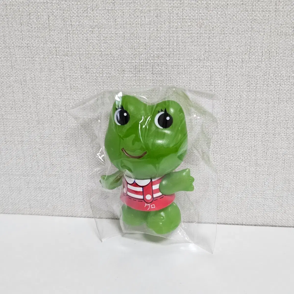 Japan classic frog Kerokero-chan Sofubi vintage figure gacha