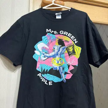 Mrs. GREEN APPLE T셔츠 ZENJIN MITO TO