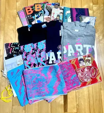 덴파구미.inc T셔츠 4벌, 타월 3개, 도서 등 굿즈