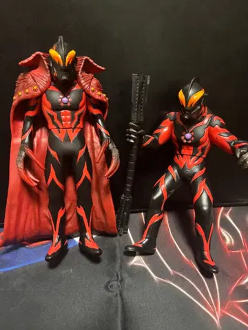 울트라맨 베리알 소프트 비닐 한정판 2체 세트