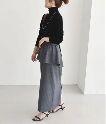 quaranciel 페플럼 벨트 포함 스트라이프 I라인 스커트