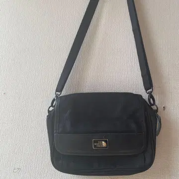 THE NORTH FACE 블랙 숄더백