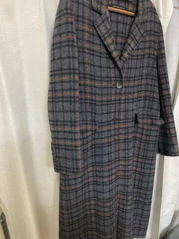 SISLEY 체크 무늬 롱 코트