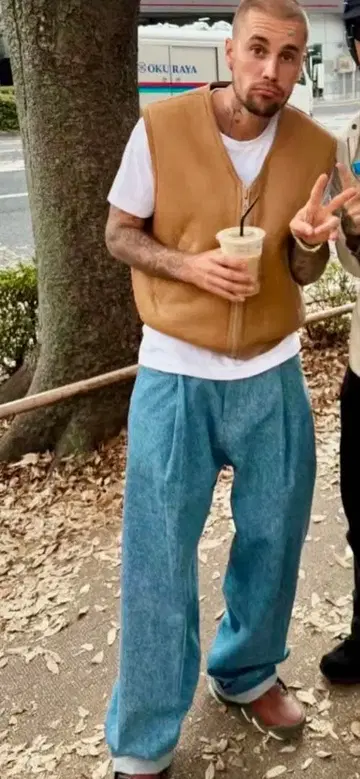 SKYLRK 스카이 데님 네이비 컬러 저스틴 비버