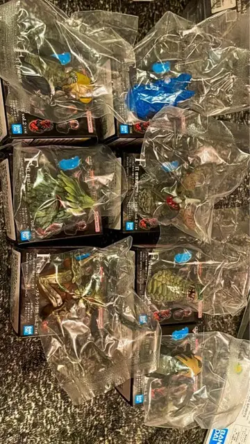 제일복권 울트라맨 시리즈 괴수 초대전 vol.2 F상 괴수두감 (7종)