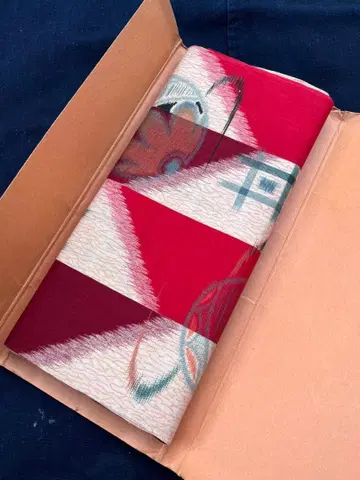 빨간색 수실 면 니코니코 무늬 직물 옷감