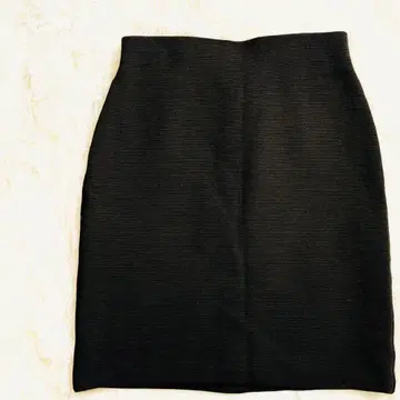 컨디션 최상 ANAYI 아나이 스커트 울 타이트 스커트 무릎 기장 블랙