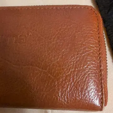 리락쿠마 엠보싱 디자인 장지갑 브라운