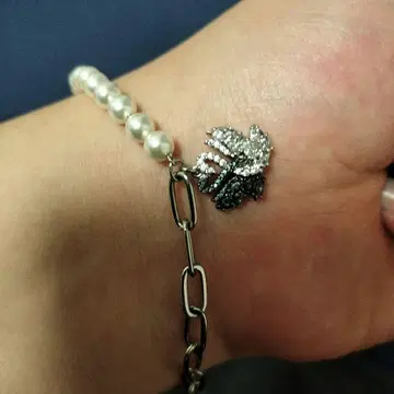 펄 꽃 모티브 목걸이