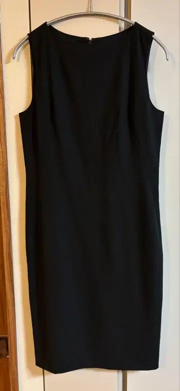 띠어리 슬리브리스 원피스 블랙 2