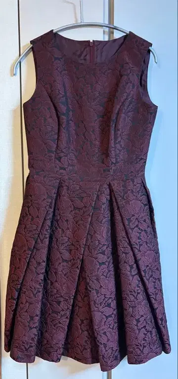 ANAYI 슬리브리스 꽃무늬 원피스