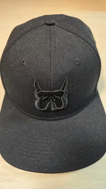 GENT BULL 개 자수 블랙 캡