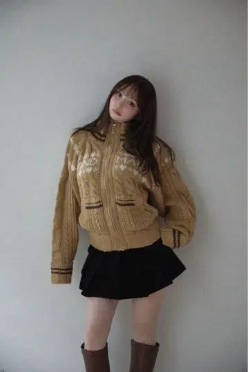 안도마리 Amanda pleats skirt