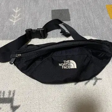 THE NORTH FACE 바디백 블랙