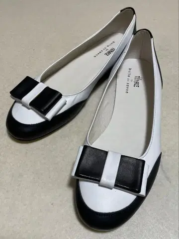 la TENACE 이탈리아제 펌프스 발레 슈즈 화이트/블랙 23.5cm