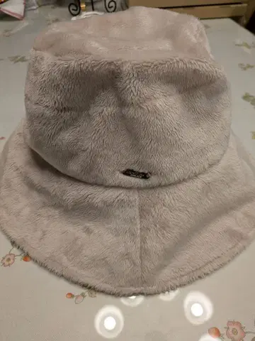 아시야 로사 블랑 마이크로 벨 보아 플레인 햇